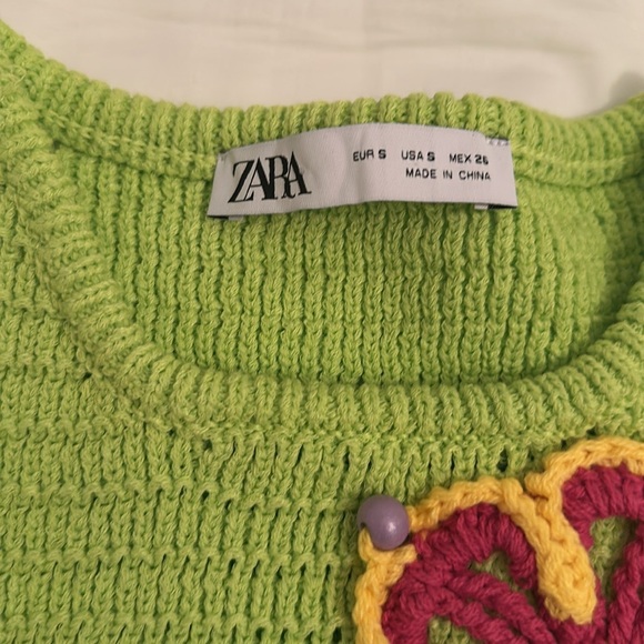 Zara Crochet Cropped Flower Top - Picture 2 of 2